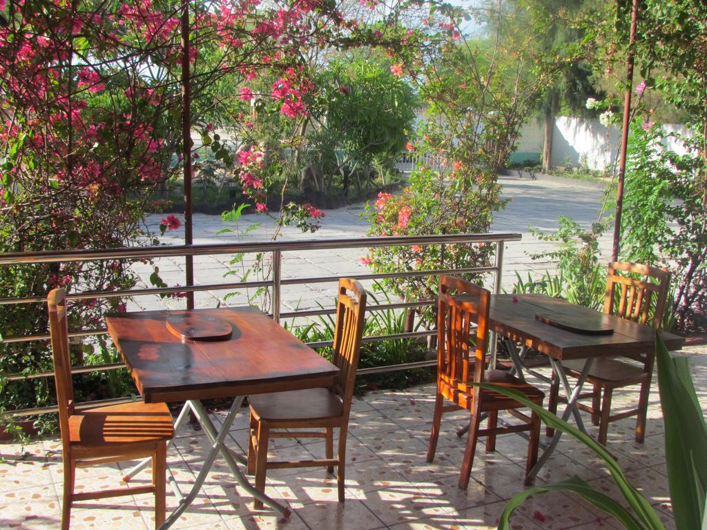 Dolar Lodges&Tours Maun Extérieur photo